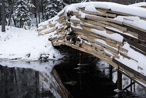Eeva-Kaisa Jakkila and Jussi Valtakari: Over the Time, Taivalkoski. This is an 18-metre-long footbridge that re-establishes the connection between the centre of the municipality and a small island in the middle of a river. The river is also part of the work.